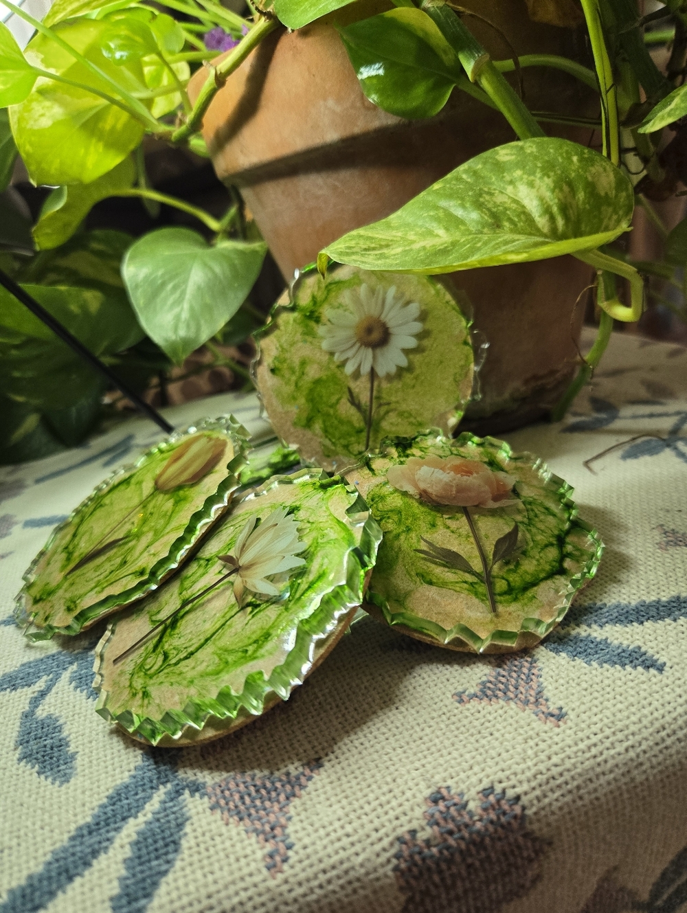 Handcrafted Whimsical Garden 4pc Coaster Set With Tray- Green & Clear - Picture 2 of 9